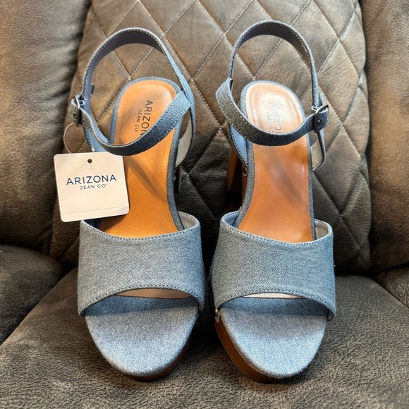 Arizona Jean Co Heather Denim Strap On Sandals Size 8.5 M - Picture 2 of 11